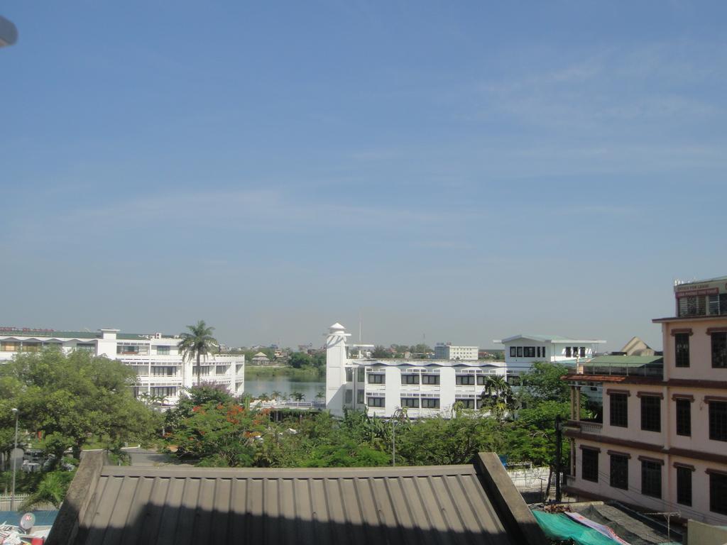 Holiday Diamond Hotel Hue Exteriör bild